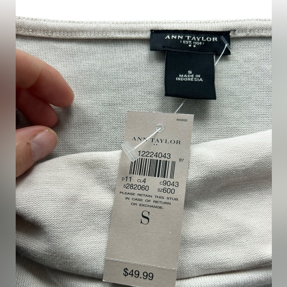 Ann Taylor Off-White Cowl Neck Knit Sweater Size Small NWT - Picture 2 of 6